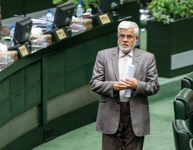 باید محصورین را به جامعه برگردانیم/ حضور خانوادهها در ورزشگاهها را به یک بحران لاینحل تبدیل نکنیم باید محصورین را به جامعه برگردانیم/ حضور خانوادهها در ورزشگاهها را به یک بحران لاینحل تبدیل نکنیم