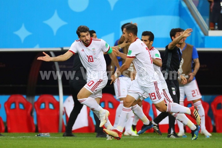 یک شادی گل جهانی؛ حداقل مزد کریم+عکس