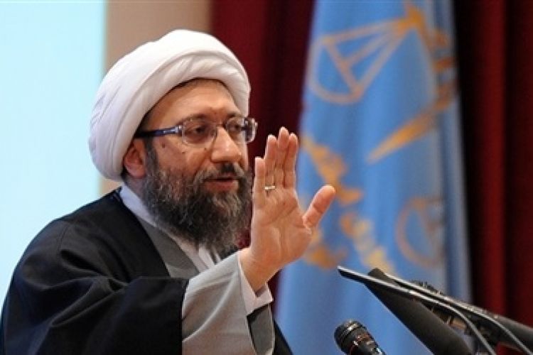 شبهه چند وکیل موضوعیت ندارد/ قبول داریم در  دستگاه‌های  قضایی فساد وجود دارد/١٢ میلیارد دلار قاچاق کالا صورت گرفته است