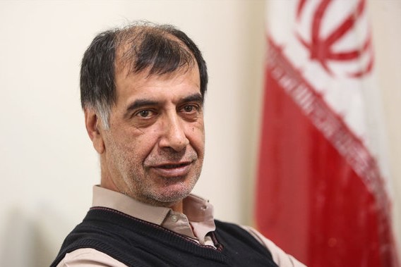 آجر را از زیر پای دولت کشیدن انقلابی بودن نیست/ علارغم اختلافات با جبهه‌پایداری ائتلاف می‌کنم