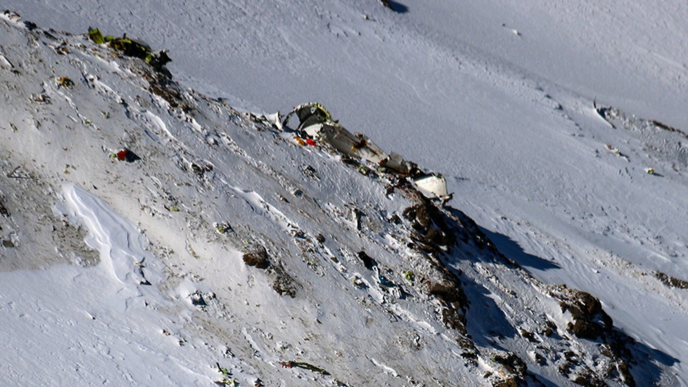 خلبان هواپیما مقصر نبود/ مجوز بهره برداری از هواپیما غیر قانونی صادر شده بود