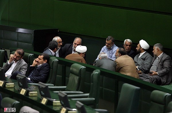 پیشنهاد شراکت به نماینده می‌دهند!/ نمایندگان با لابی نمی‌گذارند استیضاح‌ها مطرح شود
