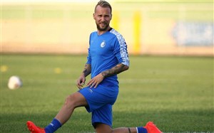 نویمایر ایستگاهی زن اول استقلال در لیگ هجدهم نویمایر ایستگاهی زن اول استقلال در لیگ هجدهم