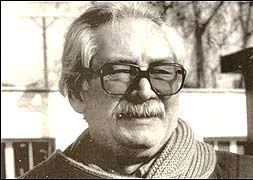 «همسایه‌»های احمد محمود همچنان ممنوع اما پرفروش