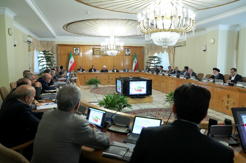 ارز کلیه کالاهای اساسی و دارو به نرخ رسمی تأمین می شود