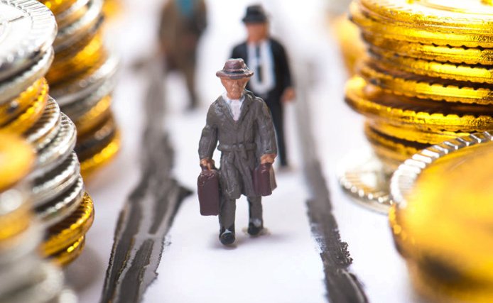 نوچه‌های سلطان سکه ماهی 4 میلیون تومان حقوق می‌‎گرفتند/ پدر مظلومین کارمند بانک مرکزی بود و پای او را به آنجا باز کرد