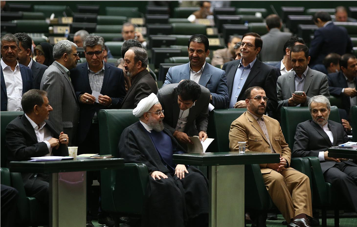 آیا سوال و استیضاح از حالت نظارت خارج شده و منافع فردی و سیاسی جای آن را گرفته است