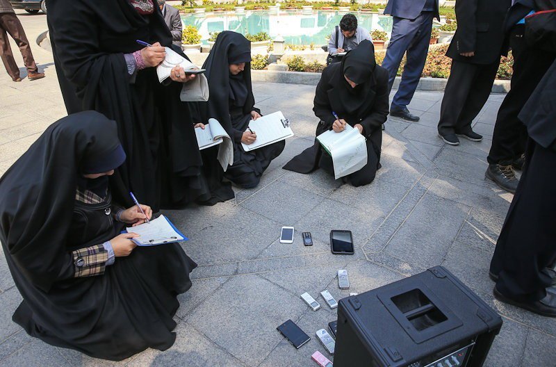 زنانی که قلم را رها نمی‌کنند/