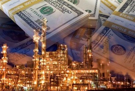 عرضه ارز پتروشیمی‌ها در بازار با نرخ ۸۰۸۰ تومان