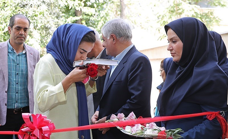 رونمايي از سالن سرپوشيده فرشته کريمي رونمايي از سالن سرپوشيده فرشته کريمي