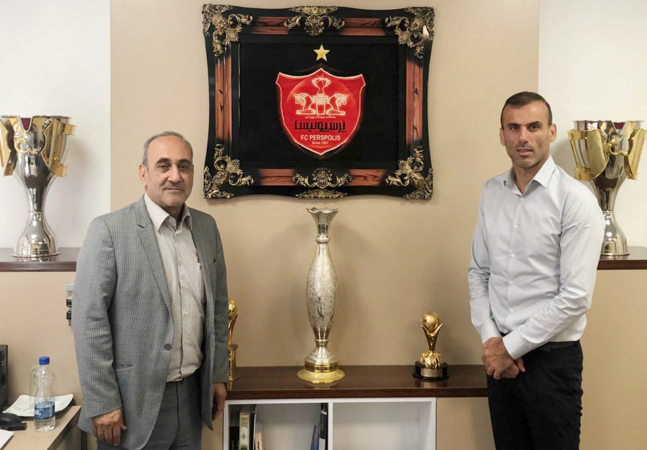 سید جلال حسینی با پرسپولیس سفید امضا کرد