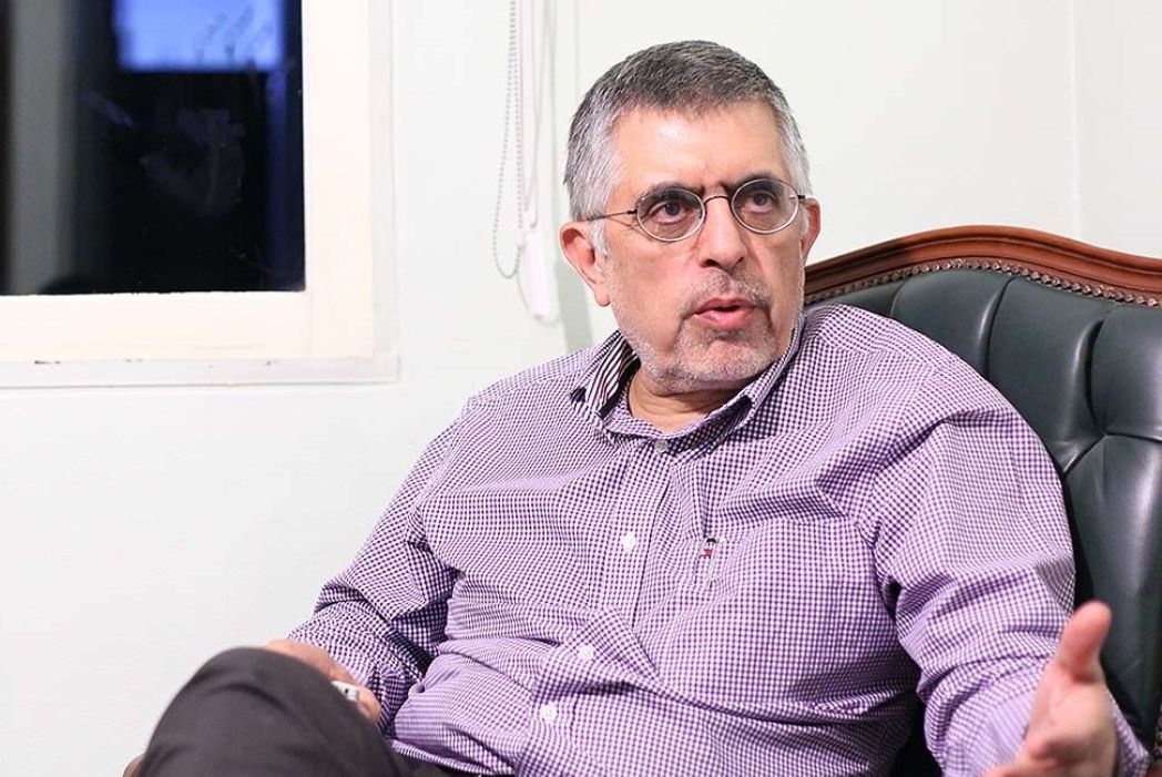 حتی اگر طراح سوال از رئیس‌جمهور احمدی‌نژاد باشد، روحانی باید پاسخ دهد/ مقام‌های انتخابی آنقدر تقدیس نشوند که کسی جرات نکند از آن‌ها سوال بپرسد