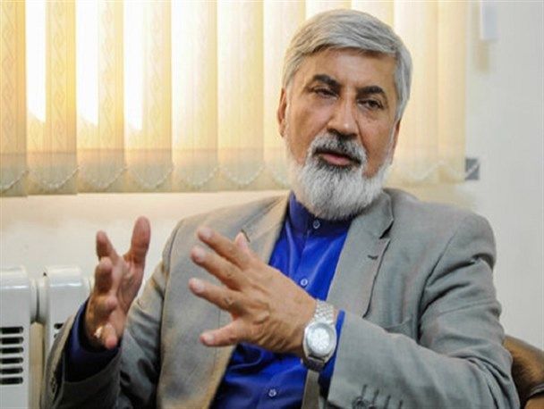 افرادی که در ستاد رئیسی بودند، امروز به شکل دیگری برای او کار می‌کنند/ از جلسات مشهد خبر ندارم