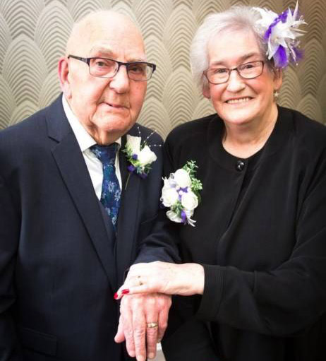 تازه عروس و دامادی که روی هم 170 سال سن دارند+ عکس