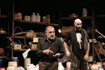 یک کمدی درام بدیع و دیدنی / نگاهی به نمایش یک کمدی درام بدیع و دیدنی / نگاهی به نمایش