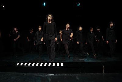 تعطیلات پایان هفته با تئاتر / آغاز اجرای 15 نمایش در تماشاخانه‌های تهران