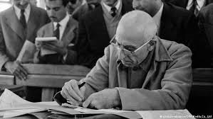 مصدق برای مقابله با رشد بهای دلار چه کرد؟ مصدق برای مقابله با رشد بهای دلار چه کرد؟