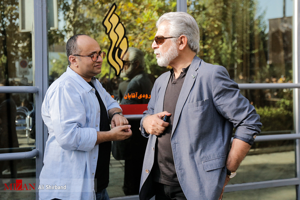 مراسم تشییع پیکر عزت الله انتظامی در تالار وحدت مراسم تشییع پیکر عزت الله انتظامی در تالار وحدت