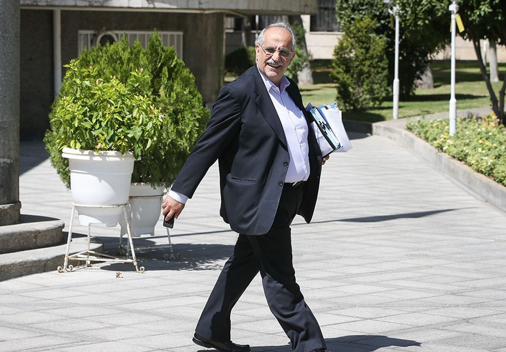 9 میلیارد دلار گم شده در لیست آقای وزیر/ خبری از استیضاح نیست