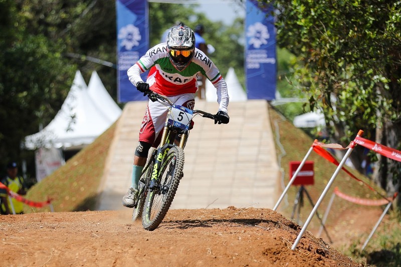 وقتی نداشتن دوچرخه استاندارد به شانس ربط داده می شود