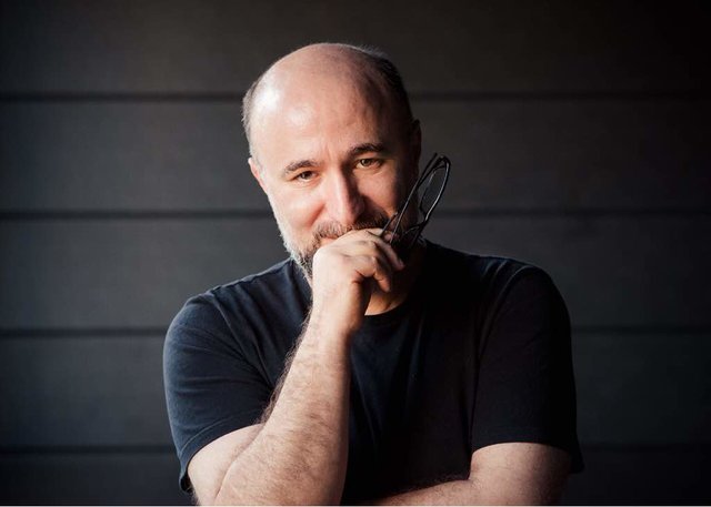 رضا بهبودی با «فاصلهی کنونی» و آلمانها در تهران