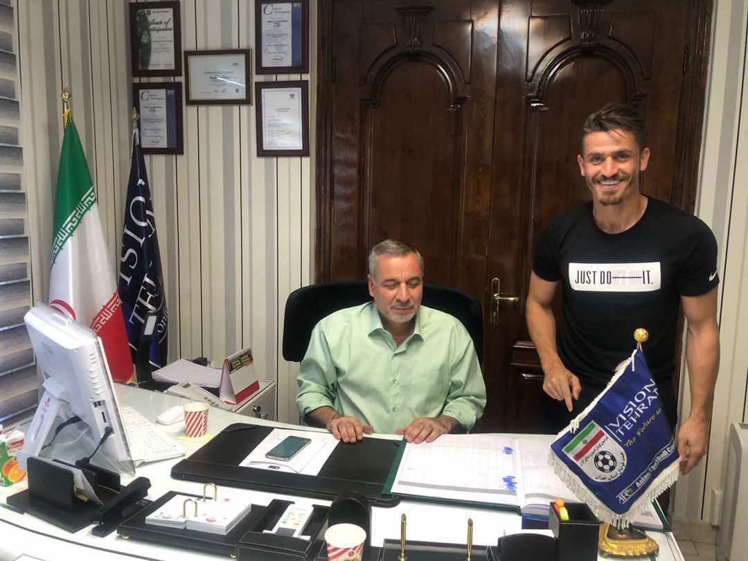 مشکل کریمی و وریا برای حضور در استقلال حل شد