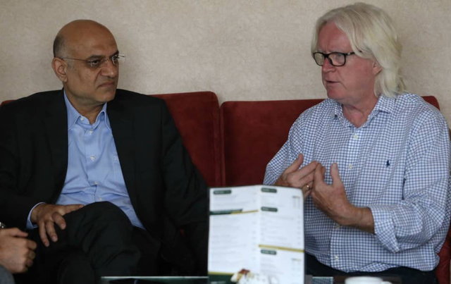 شفر می‌داند با توجه به قیمت دلار، آینده‌مان روشن نیست/ زمانی نظر شخصی‌اش را گفته است