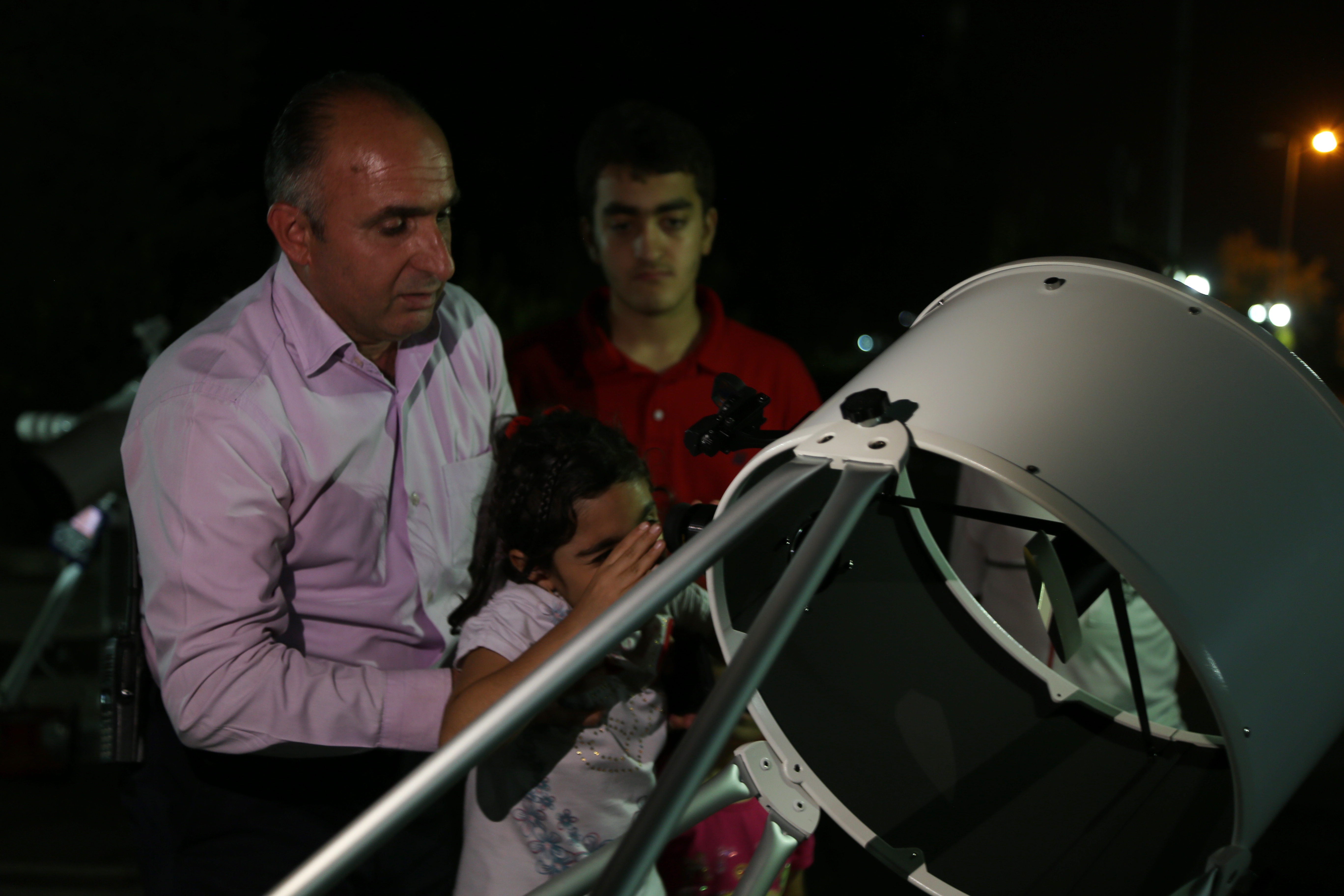 تصاویری از رصد طولانی‌ترین ماه‌گرفتگی قرن