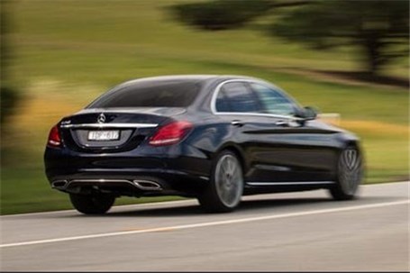 صادرات ۱۰ خودرو سواری بنز قاچاق صادرات ۱۰ خودرو سواری بنز قاچاق