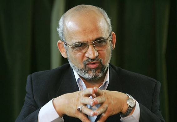 الان وقت مذاکره با امریکا نیست/بخش عمده‌ای از مشکلات امروز کشور، حاصل عملکرد دولت موازی است/ منافع رانت خوارهای داخلی در تحریم ایران است