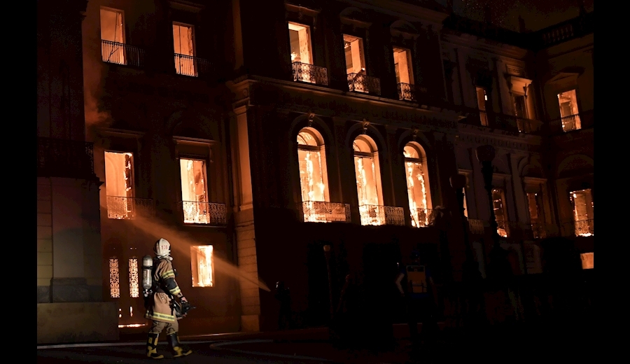 تاریخ برزیل از بین رفت/ فاجعه برزیل در انتظار موزه های ایران تاریخ برزیل از بین رفت/ فاجعه برزیل در انتظار موزه های ایران