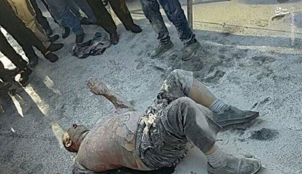 تصاویر خودسوزی مقابل شهرداری تهران