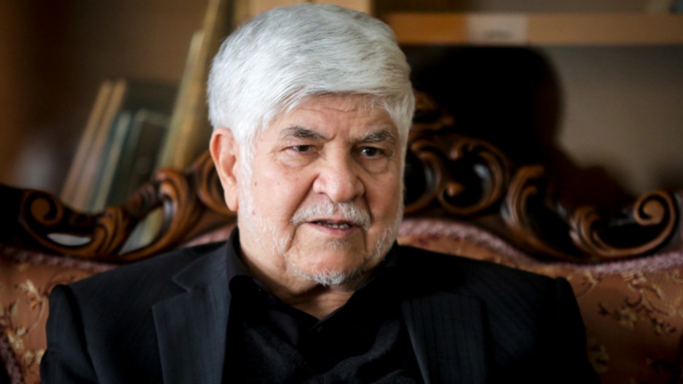 وقتی کریمی قدوسی فرمانده بسیج مشهد بود، برای شنا به استخر فرح می‌رفت/ آن استخر یک علامت و کد است بین آنها