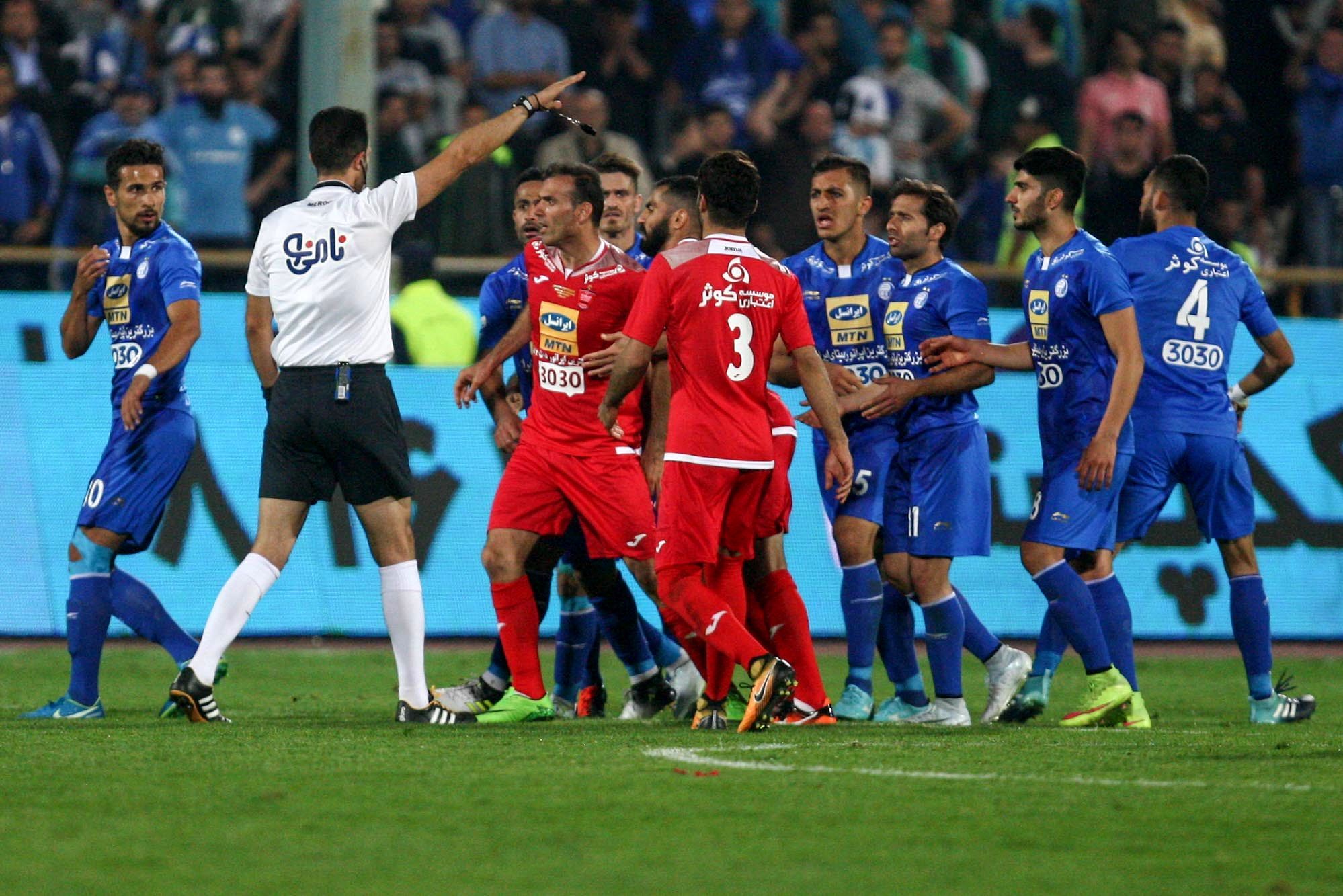 رای سوپرجام اعلام شد/ برد ۳ بر صفر پرسپولیس و جریمه ۵۰ میلیونی استقلال