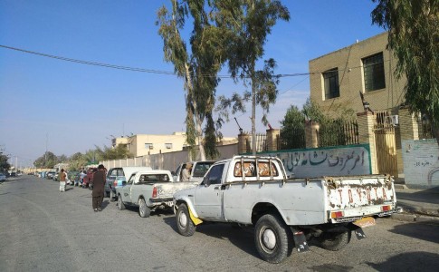 صف‌های طولانی بنزین در زاهدان؛ عامل سود کاذب ۳۰۰ درصدی است