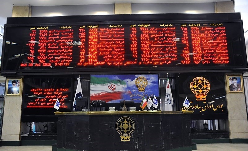 اختلاف ۱۰۷ میلیارد دلاری ارزش بازار سهام ایران با تفاوت نرخ رسمی و آزاد