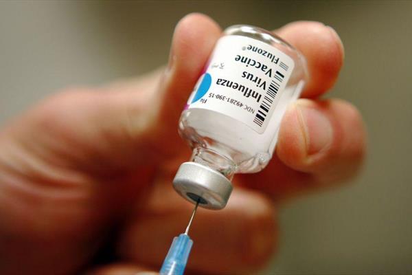 عرضه غیرقانونی واکسن آنفلوآنزای سال قبل در برخی داروخانه‌ها/ مردم مجددا واکسن جدید تزریق کنند