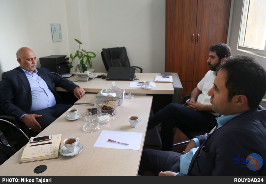 ۴۰ هزار هکتار تالاب را برای پالایشگاه خشک کردند/ کلانتری می&zwnj;گوید مردم ماسک بگذارند!/ تصمیمات دولت نشانه جنگ با مردم است/ مدیران پتروشیمی پروازی هستند