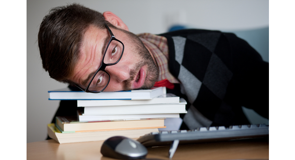 اگر در طول روز خواب آلودهاید، بیماری مهمی شما را تهدید میکند! اگر در طول روز خواب آلودهاید، بیماری مهمی شما را تهدید میکند!