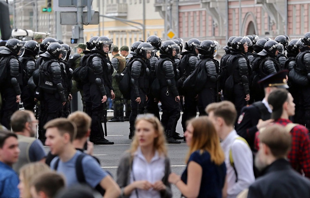 بازداشت صدها معترض ضد پوتین در روز انتخابات محلی روسیه