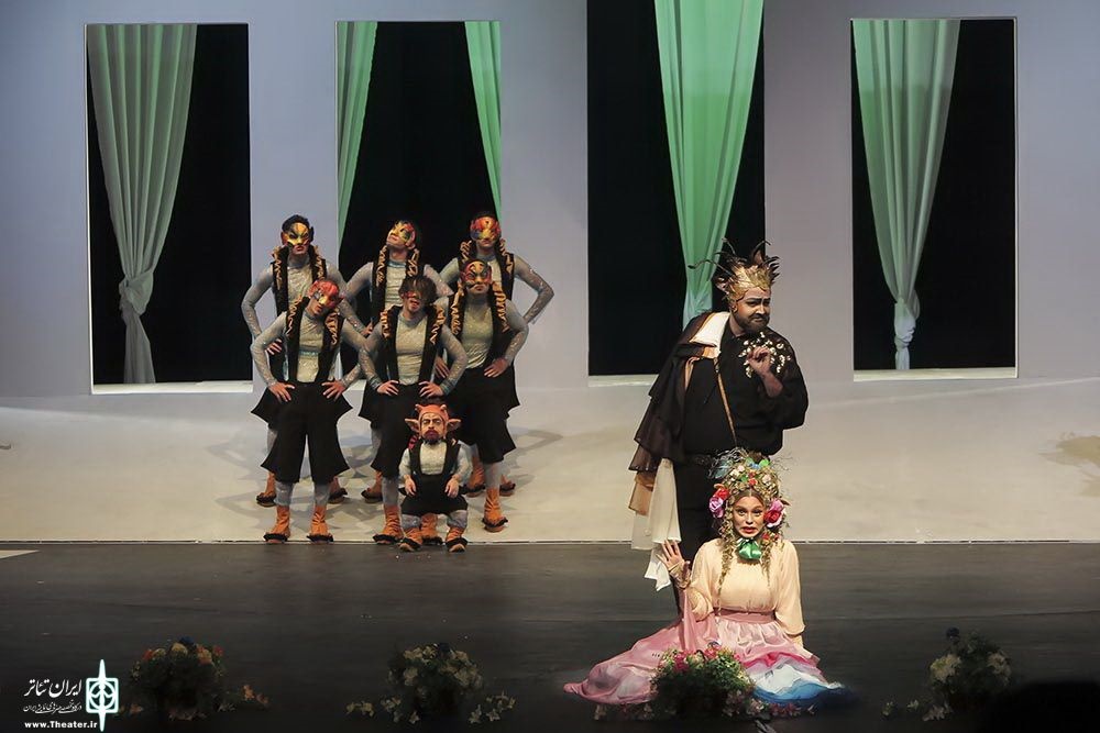 کارگردان تئاتر «رویای شب تابستان» بازداشت شد کارگردان تئاتر «رویای شب تابستان» بازداشت شد