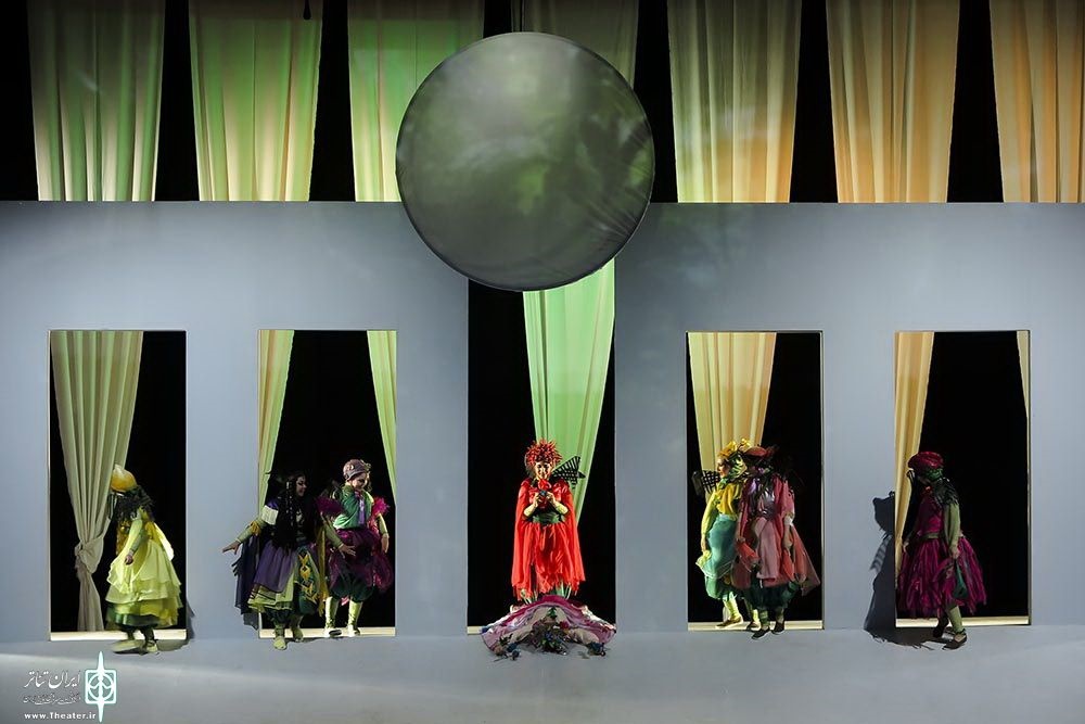 کارگردان تئاتر «رویای شب تابستان» بازداشت شد کارگردان تئاتر «رویای شب تابستان» بازداشت شد