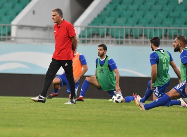 شاگردان کی روش قرمز میپوشند