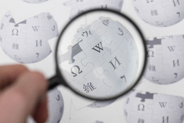 حاشیه‌های ویکی‌پدیا؛ از امیردولاب تا مرگ مایکل جکسون