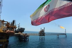تحریم‌های ضد ایرانی ترامپ قیمت نفت را از ۱۰۰ دلار فراتر می‌برد