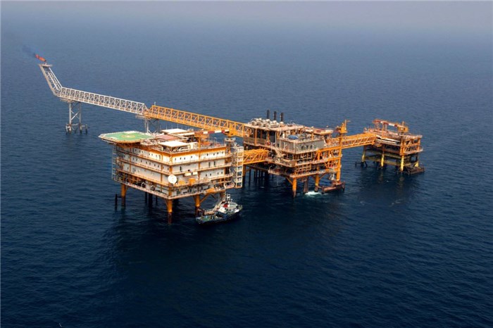 ایران ذخیرهسازی نفت روی دریا را آغاز کرد ایران ذخیرهسازی نفت روی دریا را آغاز کرد