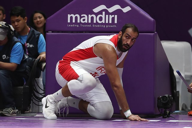 حدادی: درد پایم زیاد است و شاید به ژاپن نرسم