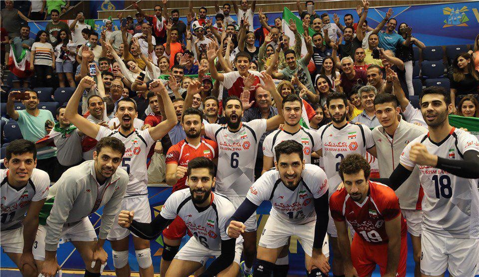 آیا این عکس باعث پخش نشدن بازی تیم ملی شد؟ آیا این عکس باعث پخش نشدن بازی تیم ملی شد؟