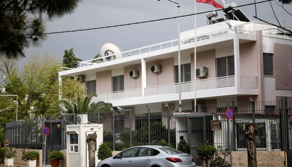 اولین فیلم از تعرض به سفارت ایران در آتن