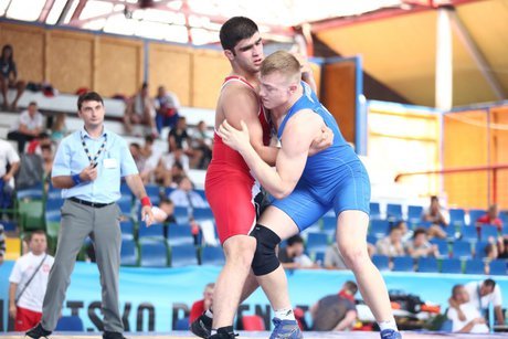 صعود ناصرپور،ساروی و میرزازاده به فینال کشتی فرنگی جوانان جهان